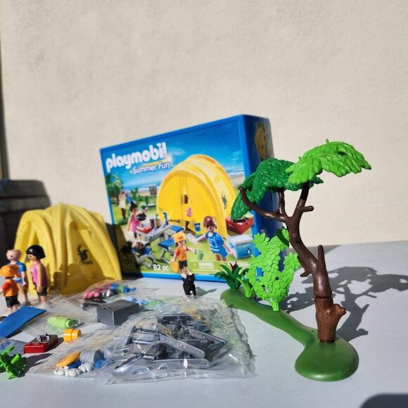 Playmobil Family Camping Set Playset Summer Fun 5435 with Tent Replacement Parts - Picture 8 of 14
